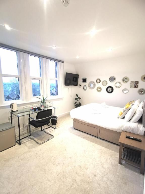 Guest accommodation at Claremont Hotel, Nottingham 3
